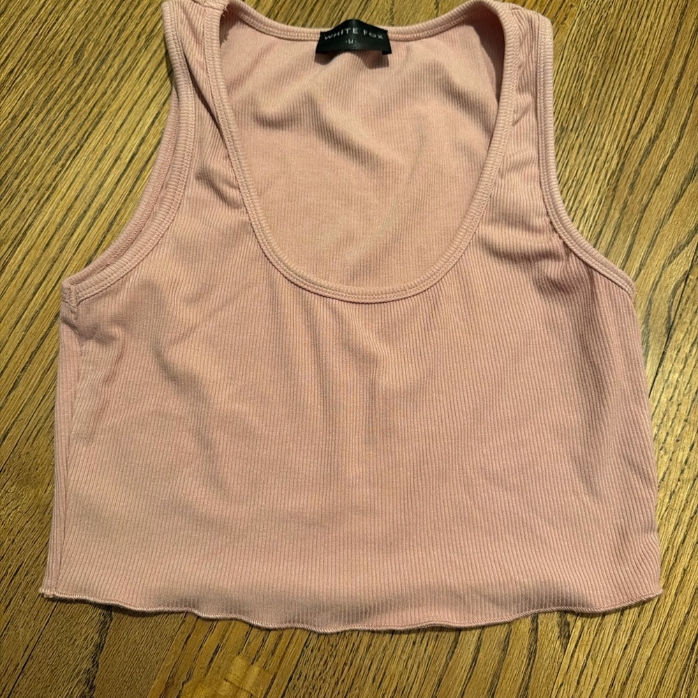 White fox pink ribbed cropped tank top sz medium